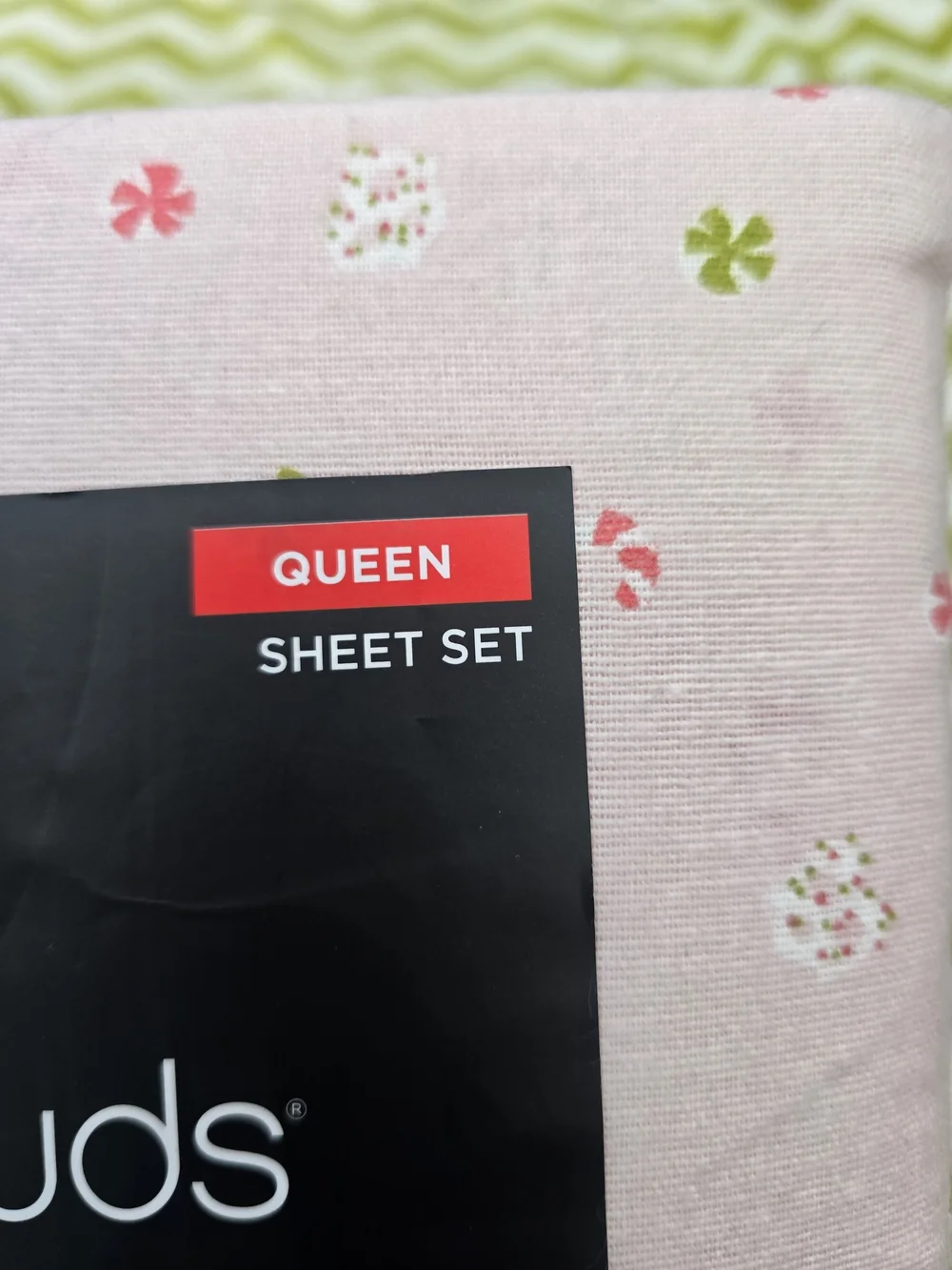 Cuddl Duds Queen Flannel Sheet Set - Pink Holiday Print Queen